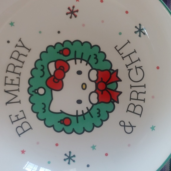 š²Price Dropā!$40 for 4 Hello Kitty Christmas Plate Bowls NEW - Picture 7 of 10